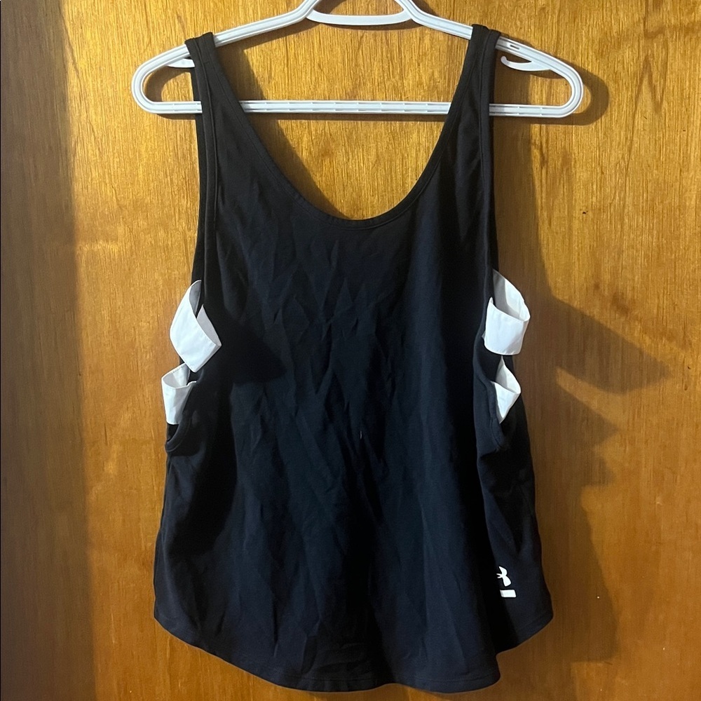 Woman’s Under Armour Black Tank Top with White Side Panels Medium